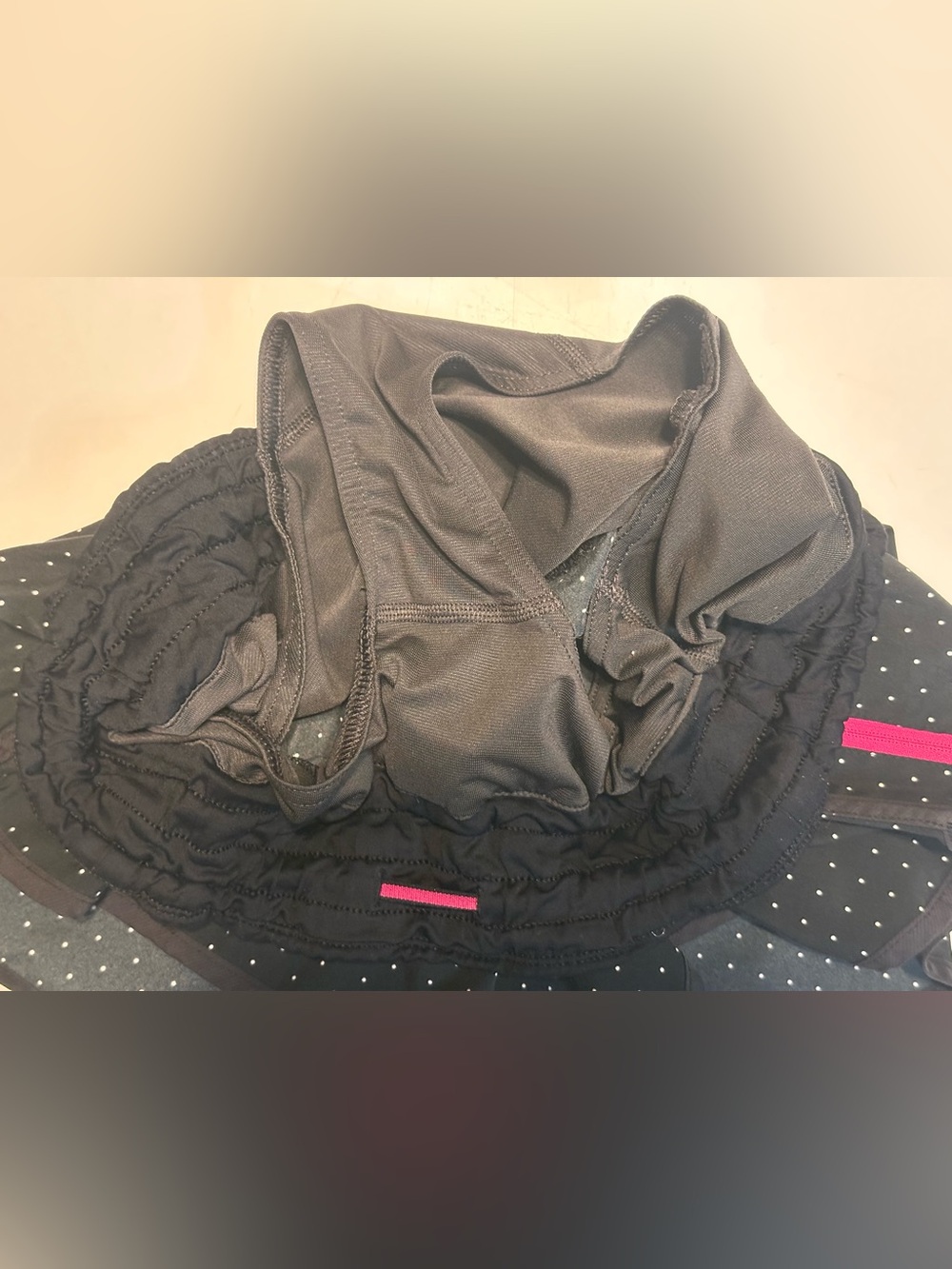 Retro Lululemon Tracker Short II 4” Sweet Spot Black Angel Wing Polka Dot Size 6 - Picture 6 of 9